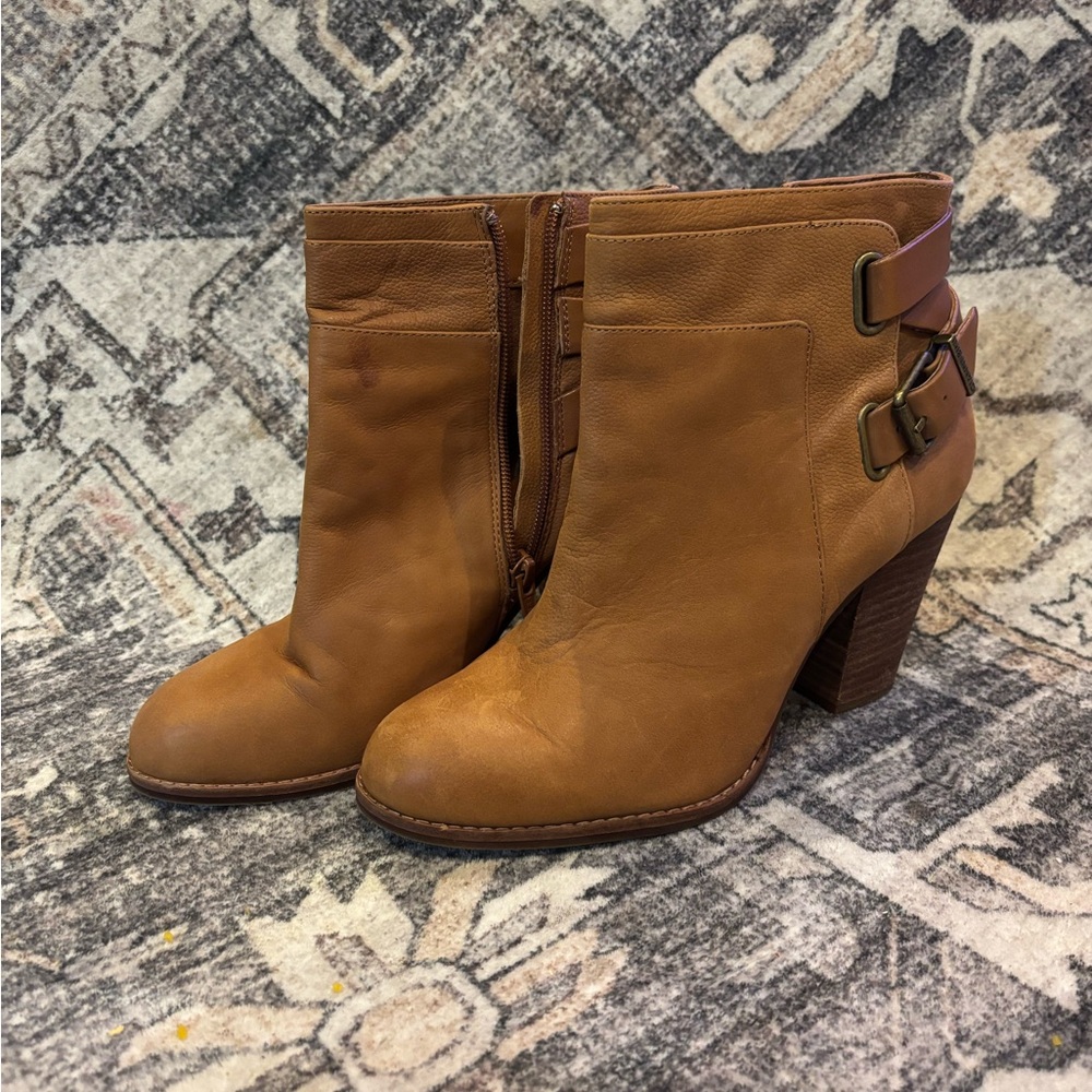 Gianni Bini Women's Tan Leather‎ Ankle Boots
